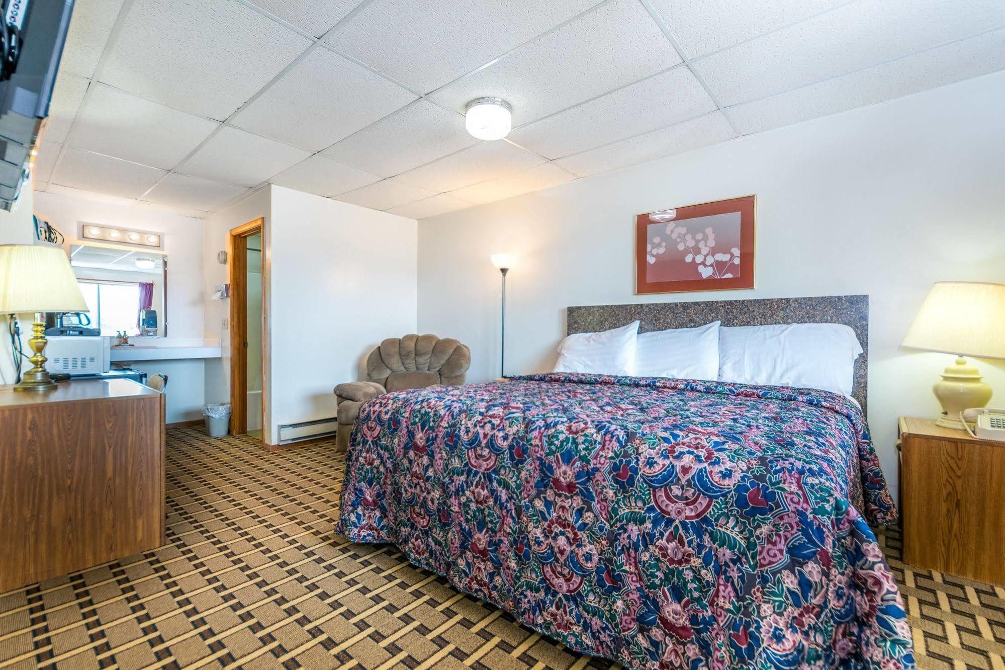 Motel Downtown 4*